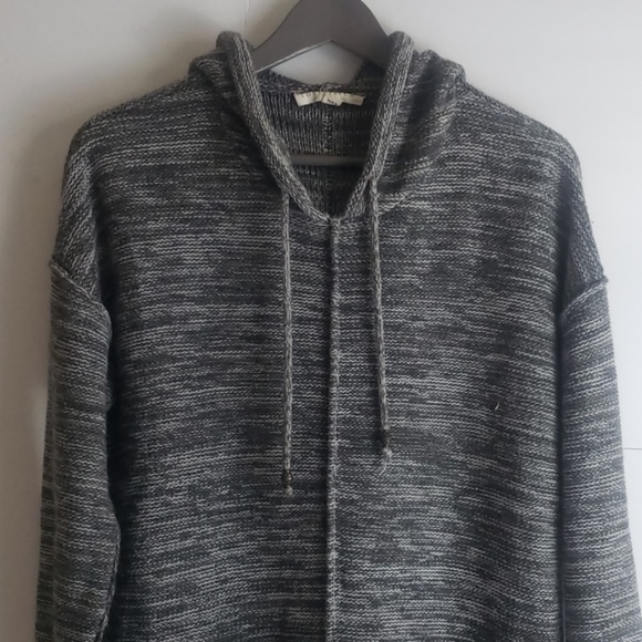 Love Stitch gray knit pullover hoodie small - Picture 2 of 8